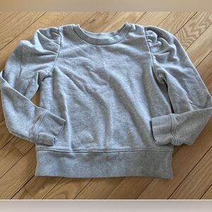 Gap ruffle shoulder grey Crewneck sweatshirt size girls medium (8)